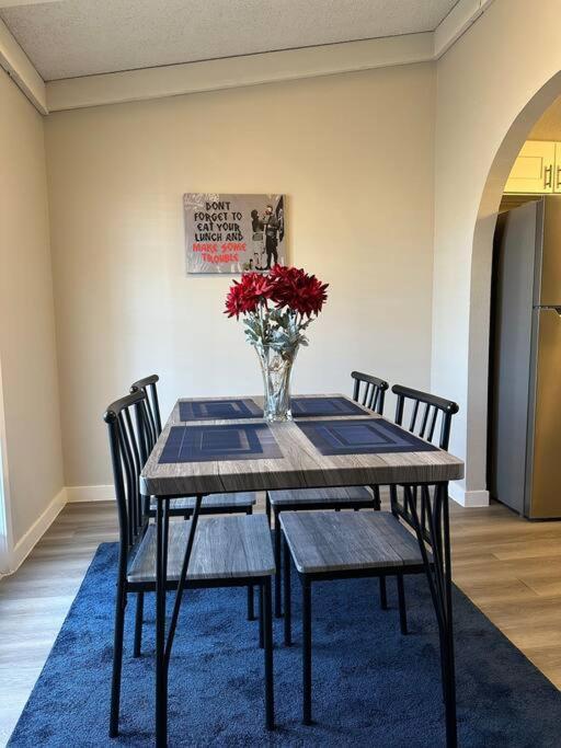 2 Bedroom Minutes From Las Vegas Strip And Airport ภายนอก รูปภาพ